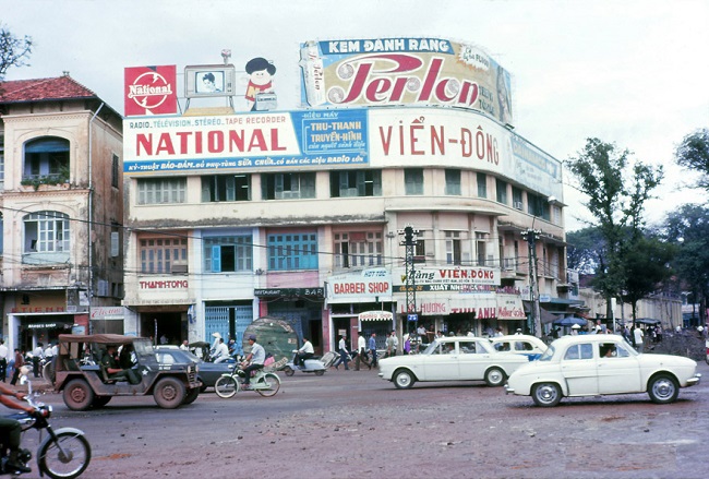biển hiệu quảng cáo Sài Gòn xưa