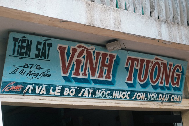 Font chữ biển quảng cáo Sài Gòn xưa