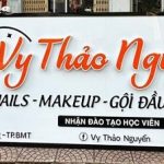 biển quảng cáo tiệm makeup