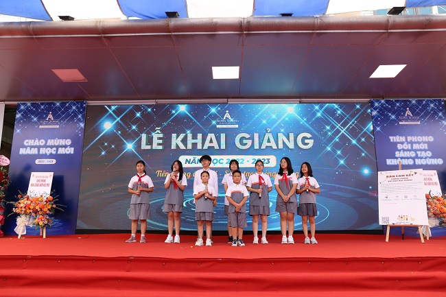 backdrop khai giảng năm học mới