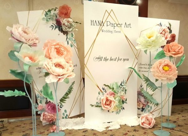 17+ Mẫu backdrop hoa giấy trang trí đám cưới, sự kiện đẹp