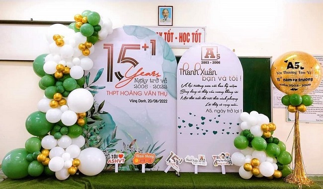 Thi công backdrop họp lớp
