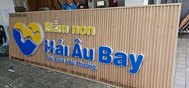 bảng hiệu tôn són mầm non