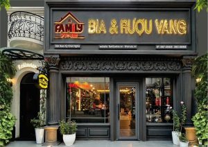 làm bảng hiệu quận 10